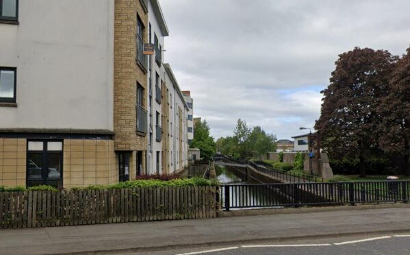 To go with story by Bryan Copland. Man robbed of mobile phone in Perth Picture shows; The Lade footpath near Vasart Court, Perth. The Lade footpath near Vasart Court, Perth. Supplied by Google Street View Date; Unknown