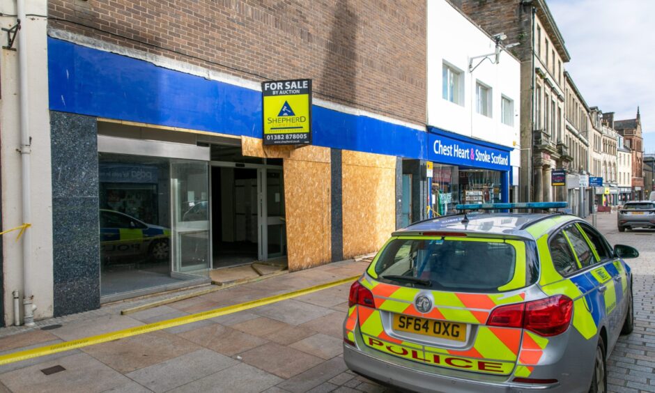 Kirkcaldy High Street WH Smith