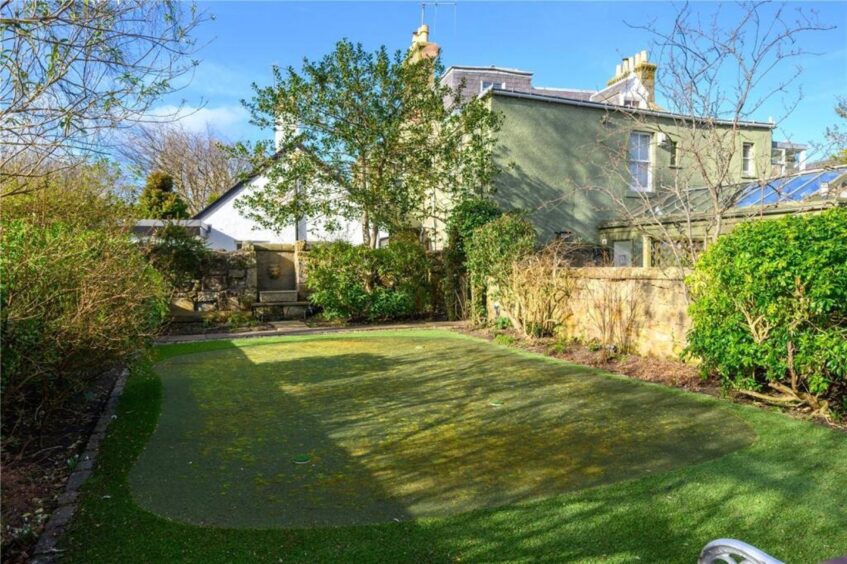 The putting lawn. 