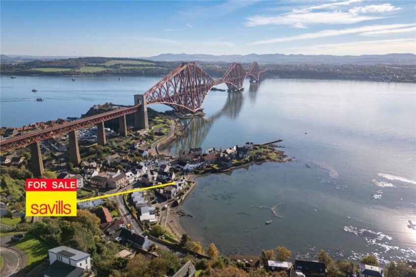 The Fife home is in an spectacular setting.