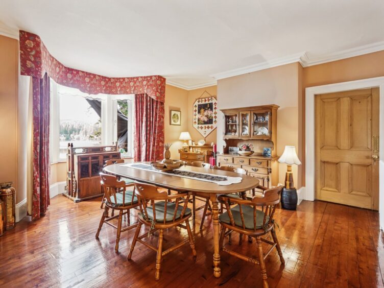 The dining room in Tigh-na-Traigh.