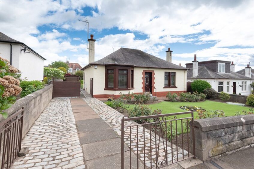 35 Dalgleish Road, Dundee