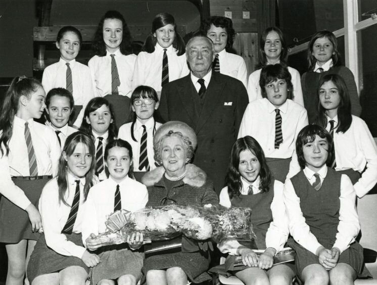 Pupils join Sir Garnet and Lady Wilson in opening Craigie High