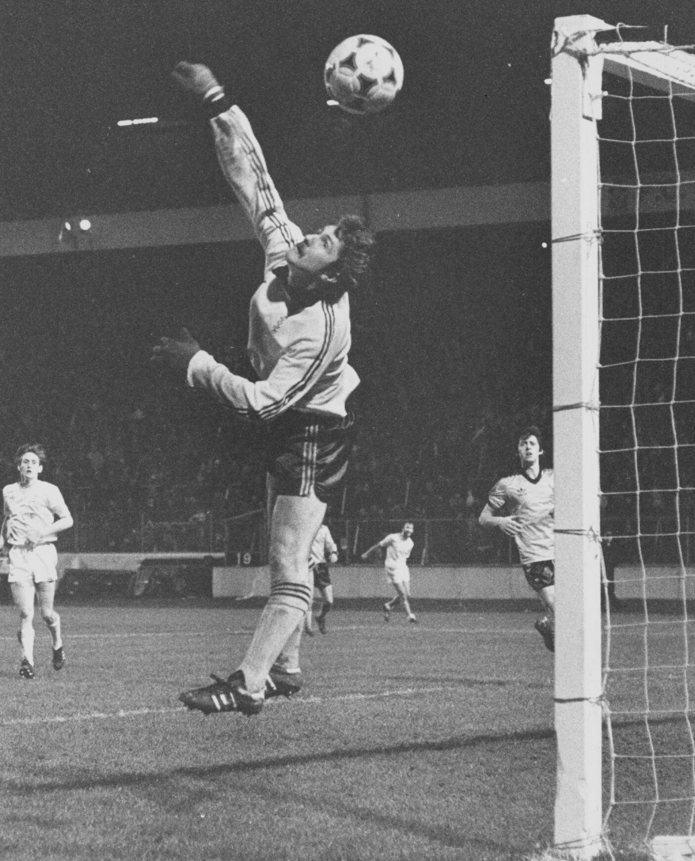 Players from both sides watch as Hamish McAlpine leaps in the air to tip the ball in the 1979 League Cup final.