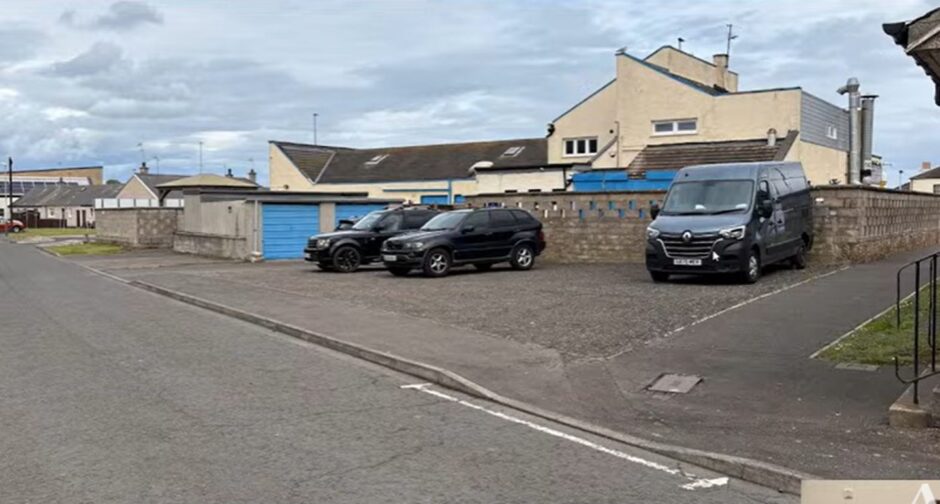 Bell Rock restaurant holiday flats in Arbroath.