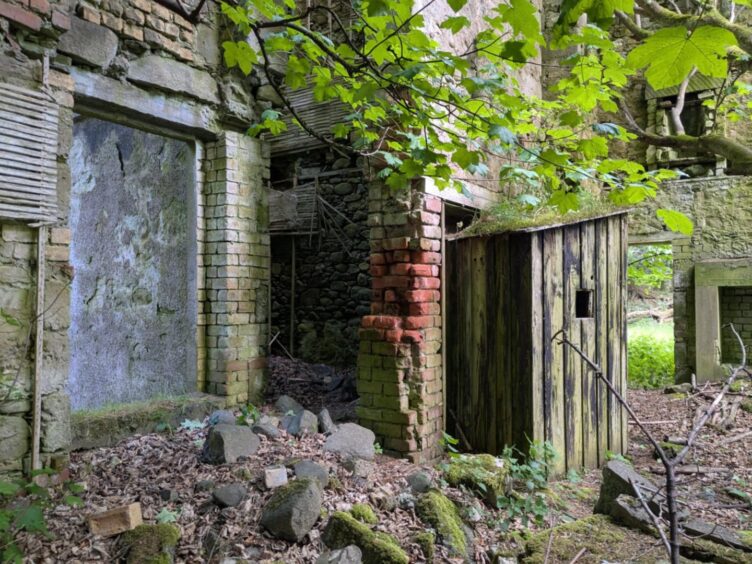 Inside Bellaty Lodge: 