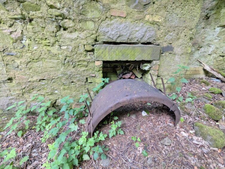 Abandoned Bellaty Lodge