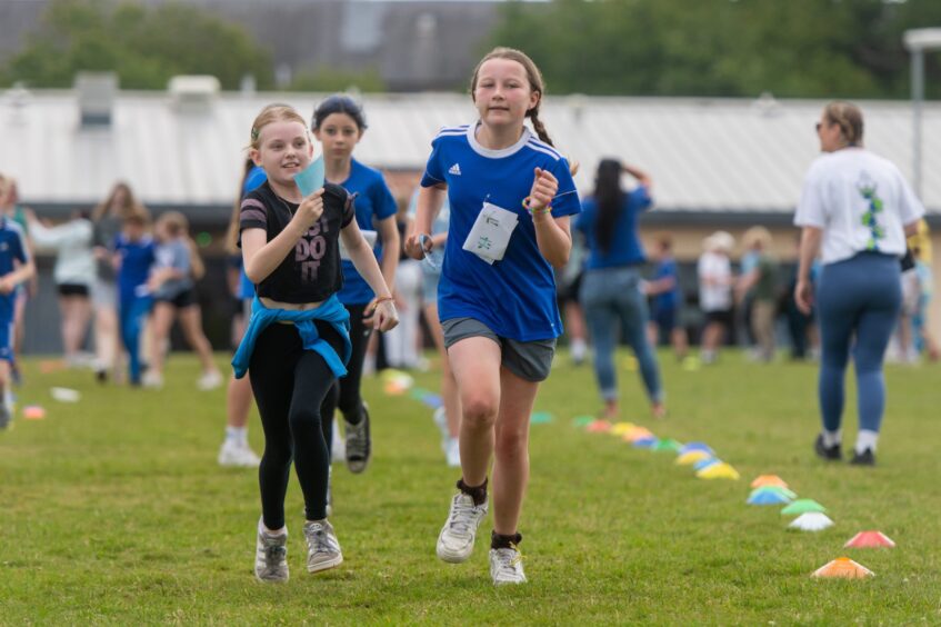 Langlands Primary School Race for Charlie in memory of 11-year-old former pupil.