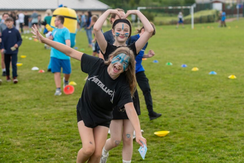 Langlands Primary School Race for Charlie in memory of 11-year-old former pupil.