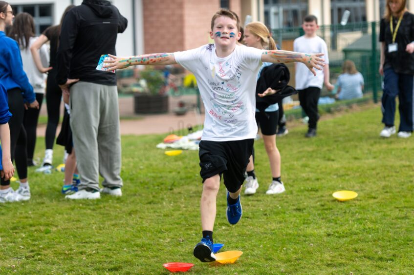 Langlands Primary School Race for Charlie in memory of 11-year-old former pupil.