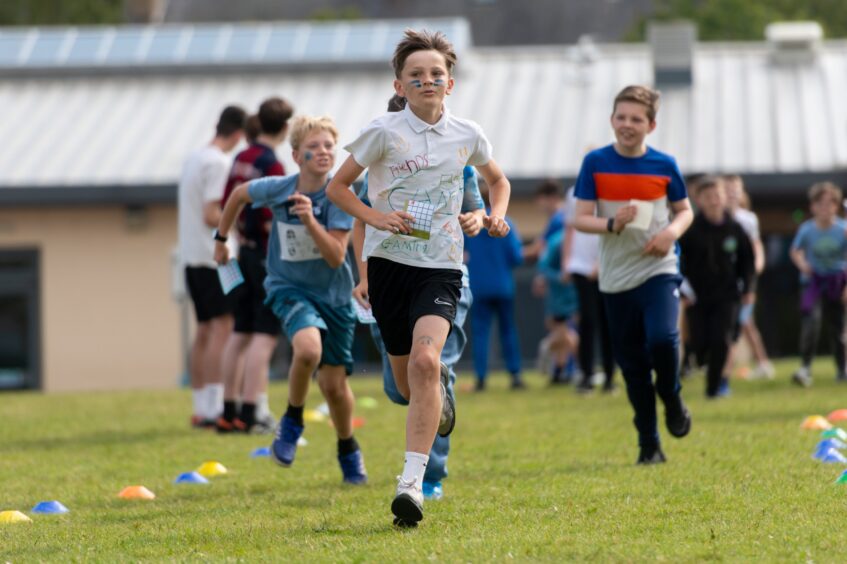 Langlands Primary School Race for Charlie in memory of 11-year-old former pupil.