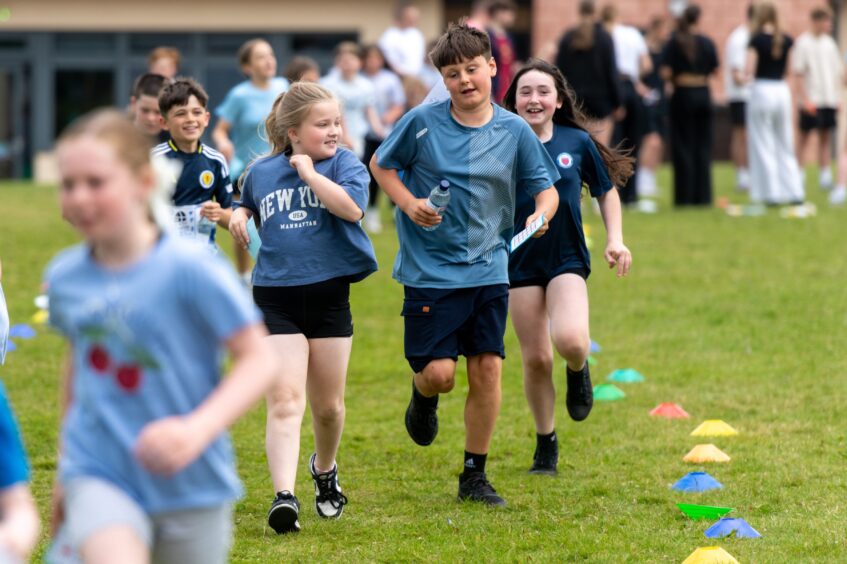 Langlands Primary School Race for Charlie in memory of 11-year-old former pupil.