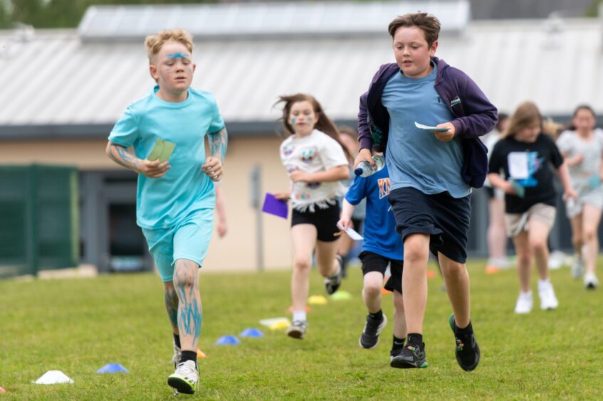 Langlands Primary School Race for Charlie in memory of 11-year-old former pupil.