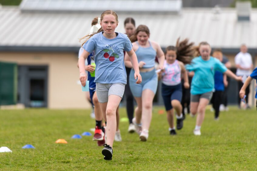 Langlands Primary School Race for Charlie in memory of 11-year-old former pupil.