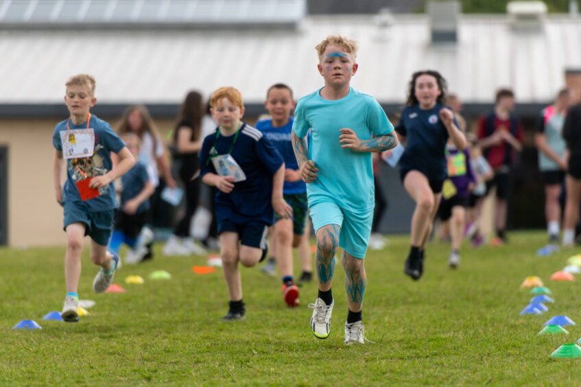 Langlands Primary School Race for Charlie in memory of 11-year-old former pupil.
