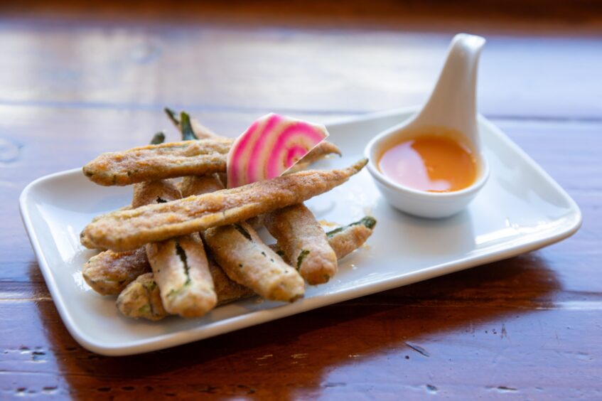 Pritong okra at Lamesa in Perth.