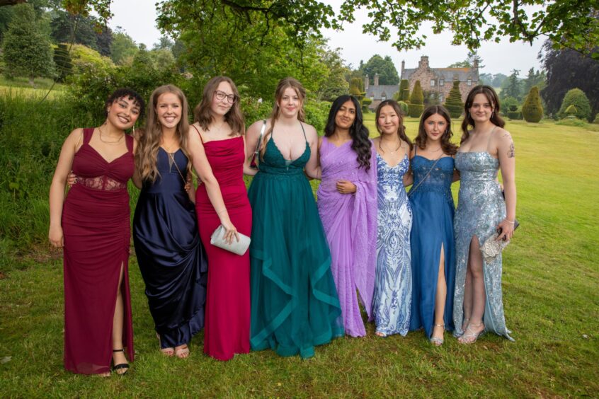 A group of girls at the prom