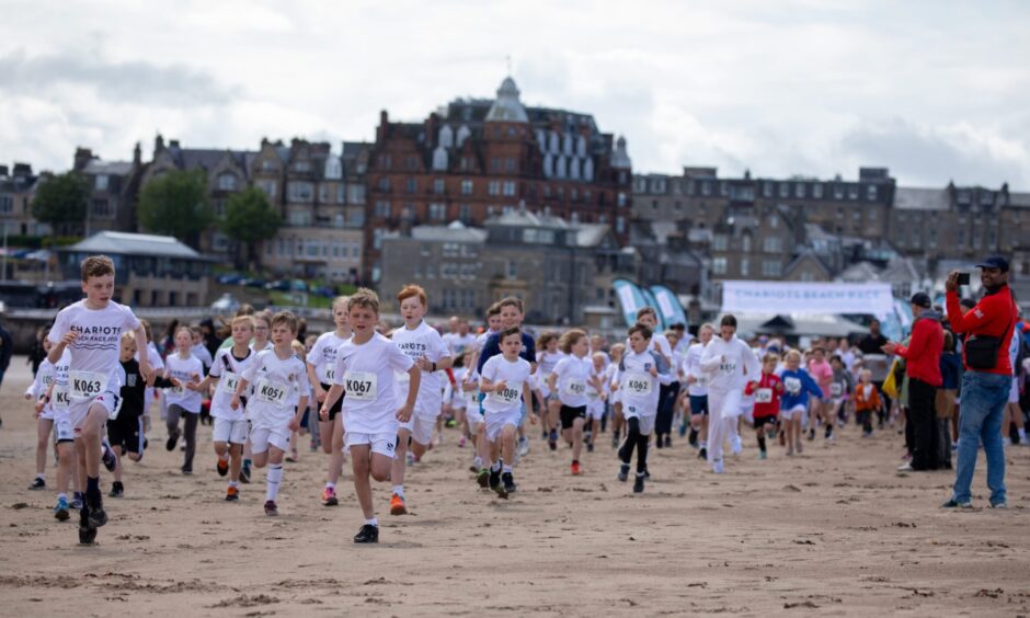 Lots of children joined the race