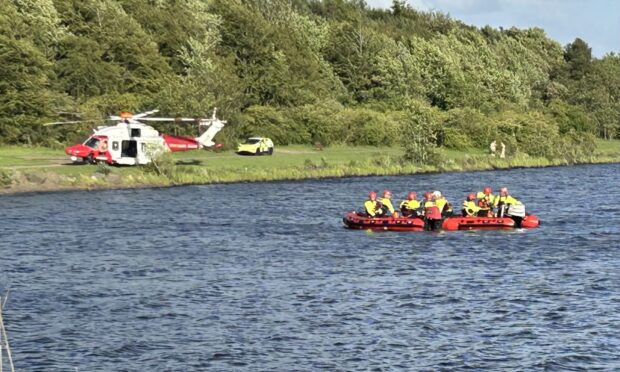 Coastguard helicopter and water rescue team at Lochore Meadows.