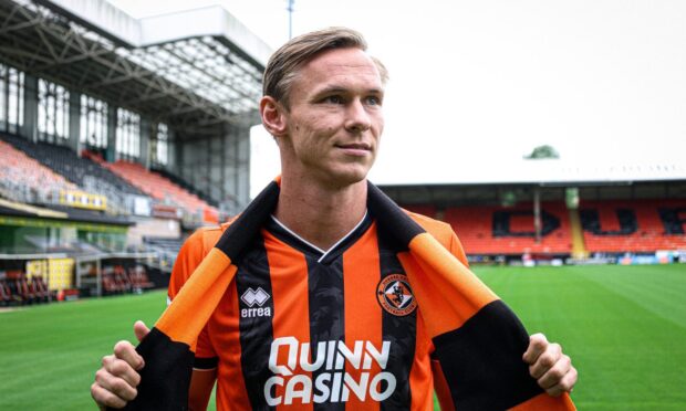 Bert Esselink is the fifth new signing of the summer for Dundee United.