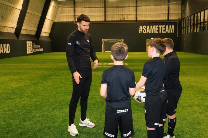 Scott Fraser taking a training session in his Control Football Academy. Image: Control Football Academy