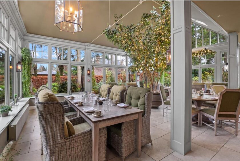 The dining room 