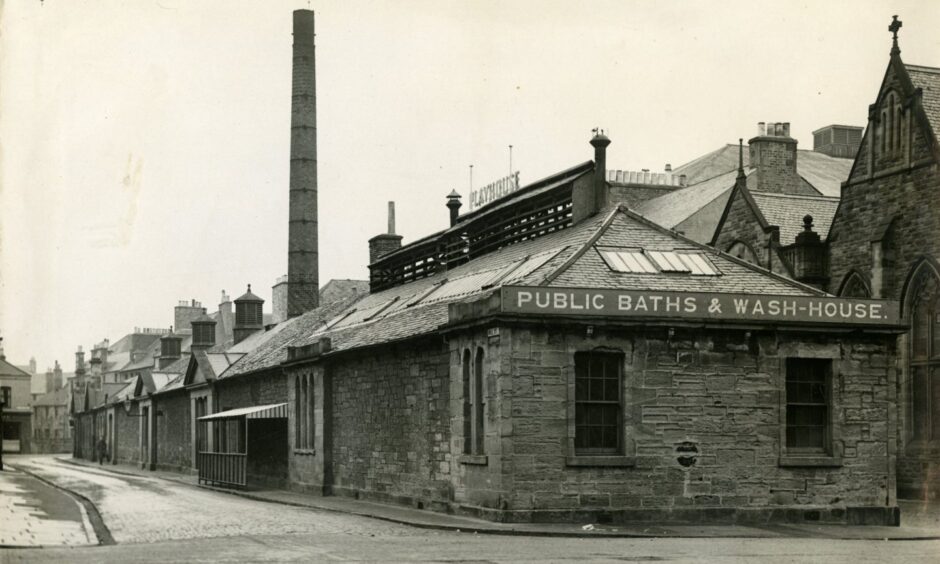the exterior of Mill Street bath and washhouse in 1952.