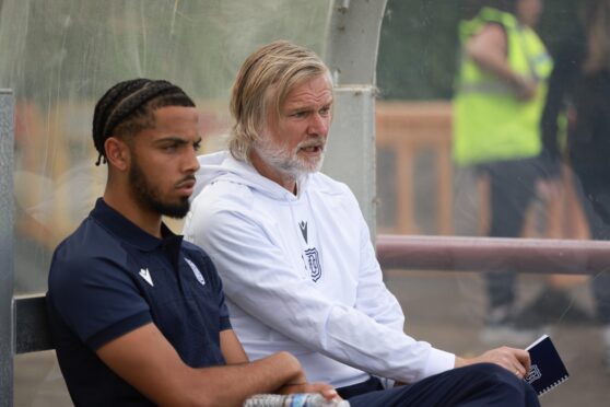 Dundee boss Steven Pressley with his new signing Ashley Hay. Image: David Young/Action Plus/Shutterstock
