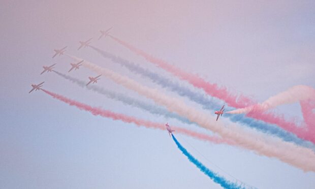 Red Arrows fly over Aberdeen