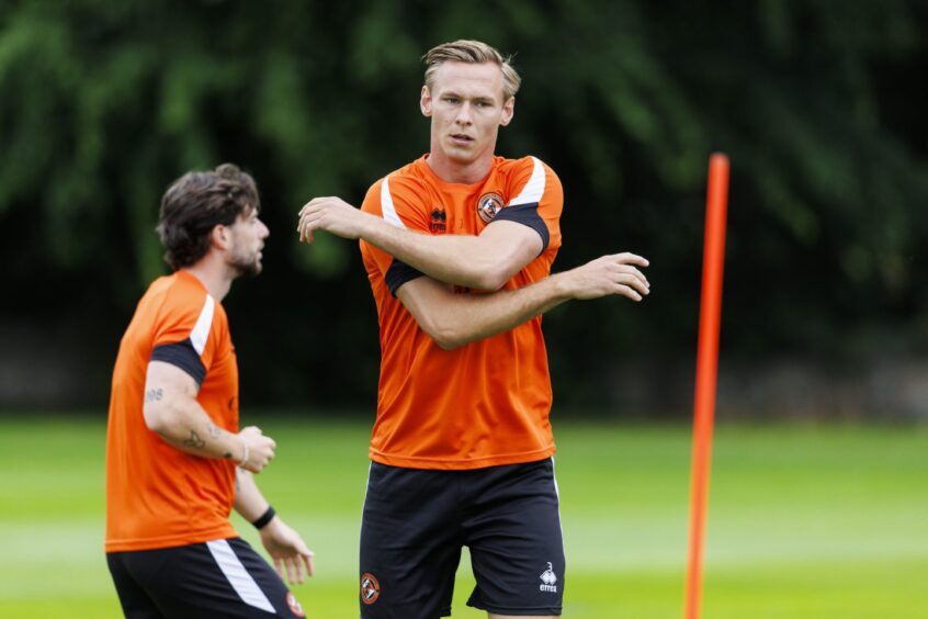 Esselink in training with United.