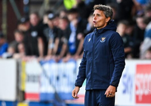 Simo Valakari on the touchline.