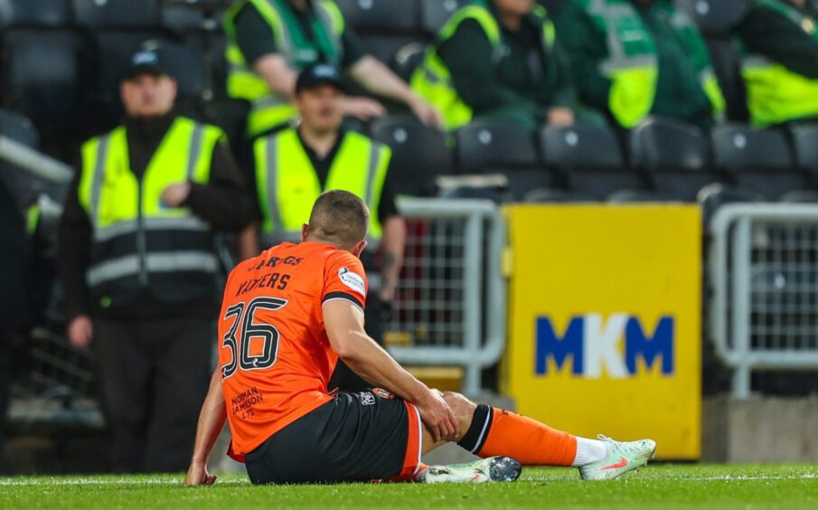 Max Watters was unable to continue after the knee injury.