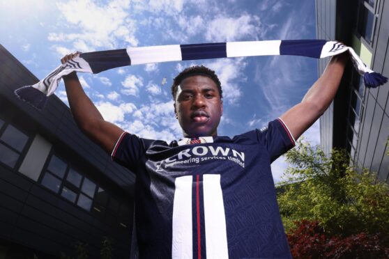 Tony Yogane, new Dundee loanee