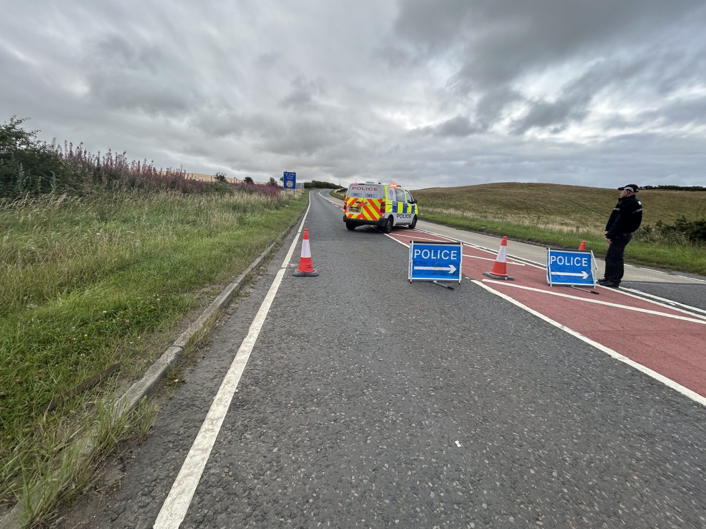 The police road block on the B9157 between Kirkcaldy and Aberdour.