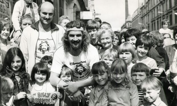 Comedian Billy Connolly on his arrival in Perth in August 1980. Image: DC Thomson.