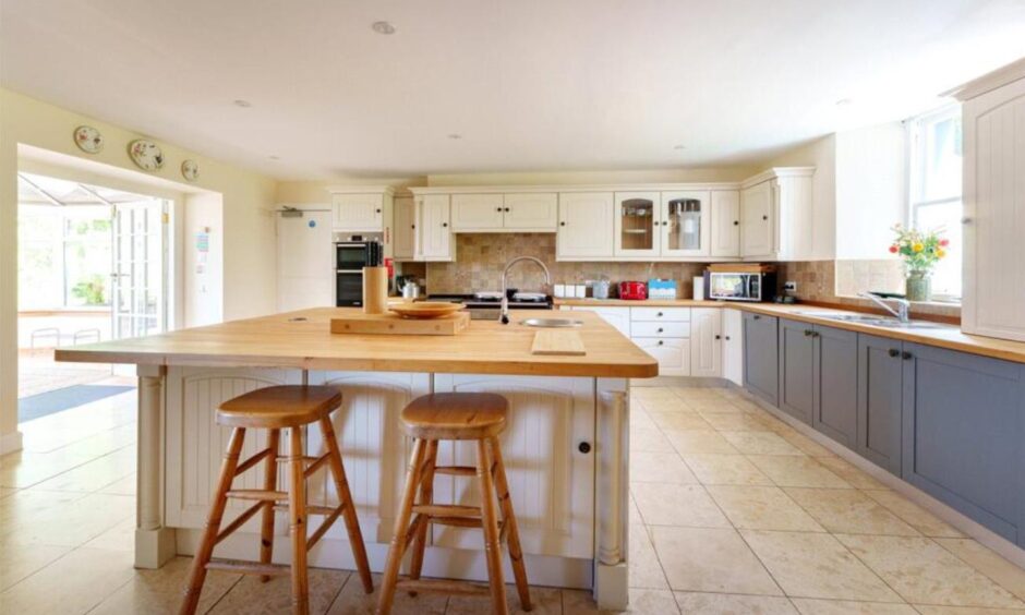 Another view of the kitchen.