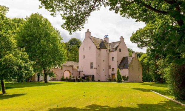 Couston Castle is set near Otterston Loch in Dalgety Bay, Fife.