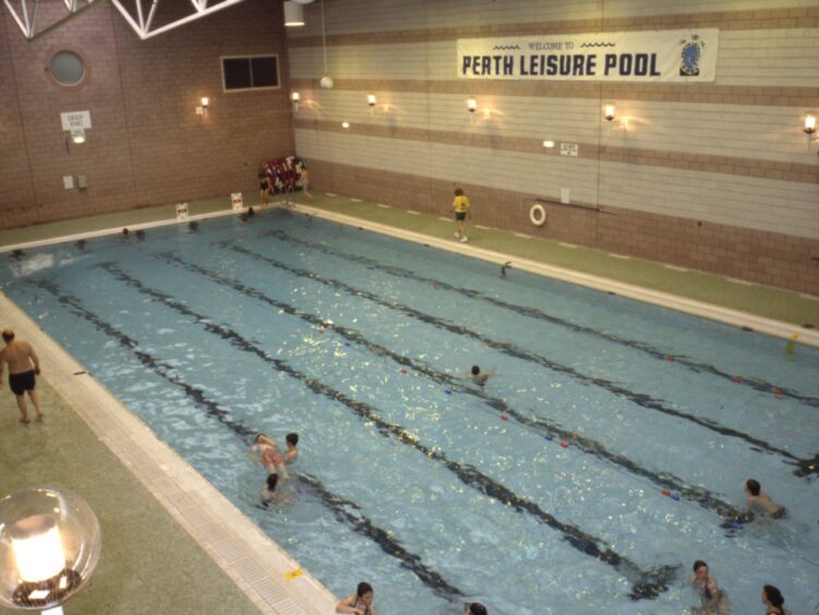 Perth Leisure Pool in October 1989. 