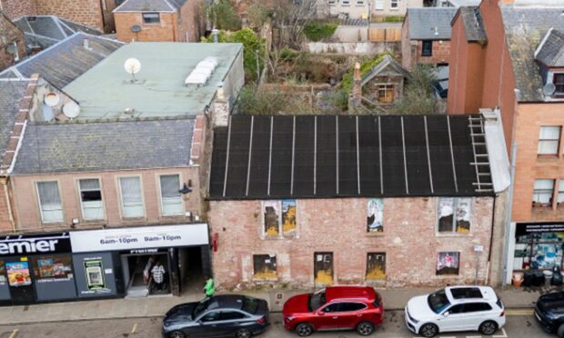 Hooks Hotel in Kirriemuir town centre has gone back on the market.