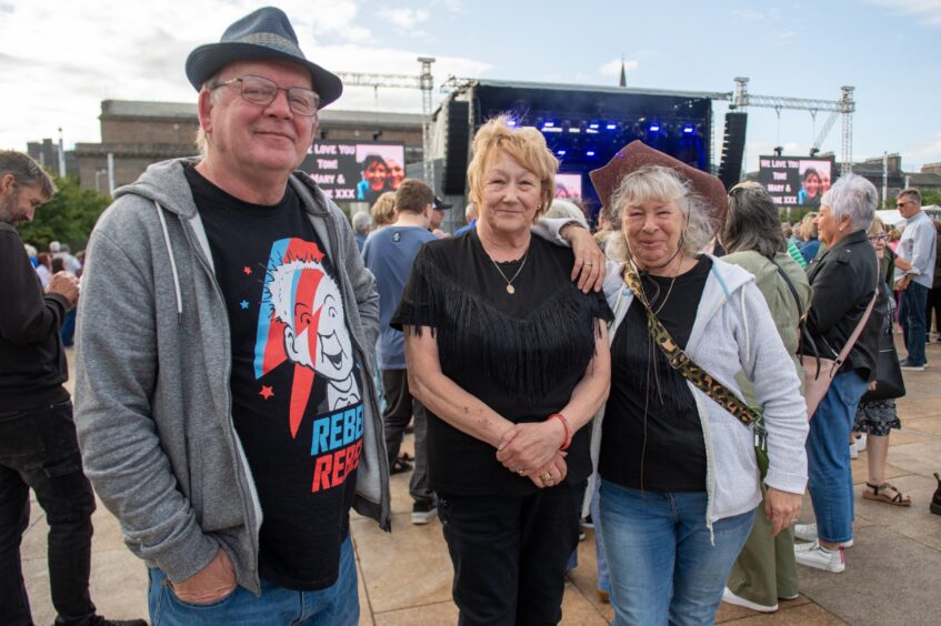 Happy visitors to the Dundee Discovery Festival.