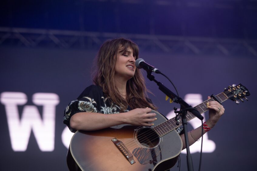 Ward Thomas perform for the Dundee crowd at the Discovery Festival.