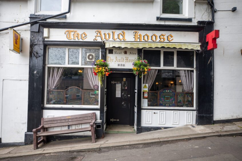 The Auld pub under new ownership. Image: Kenny Smith/DC Thomson