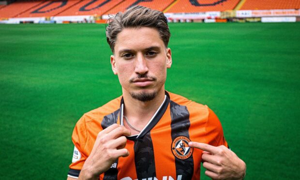 Dario Naamo gets used to Tannadice