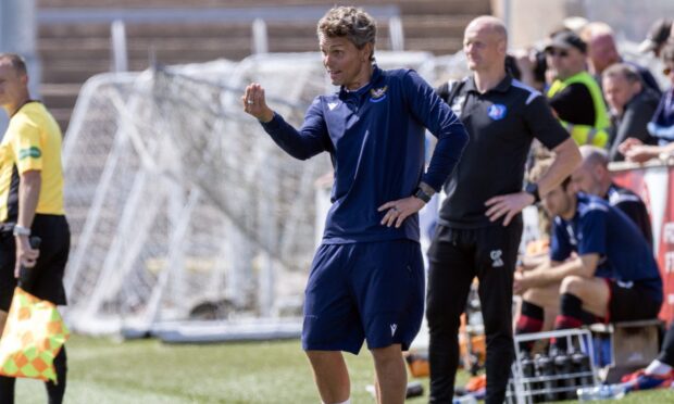 Simo Valakari on the touchline at Forfar.