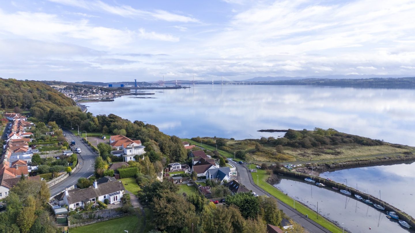 The signal station overs stunning views of the Forth bridges.