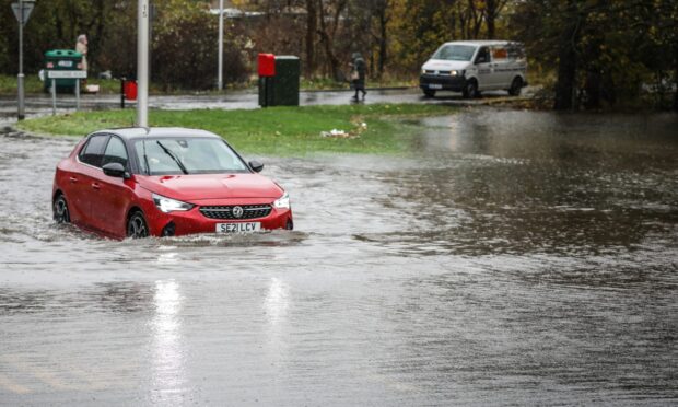 Thunderstorm warning and flood alert Tayside Fife Stirling