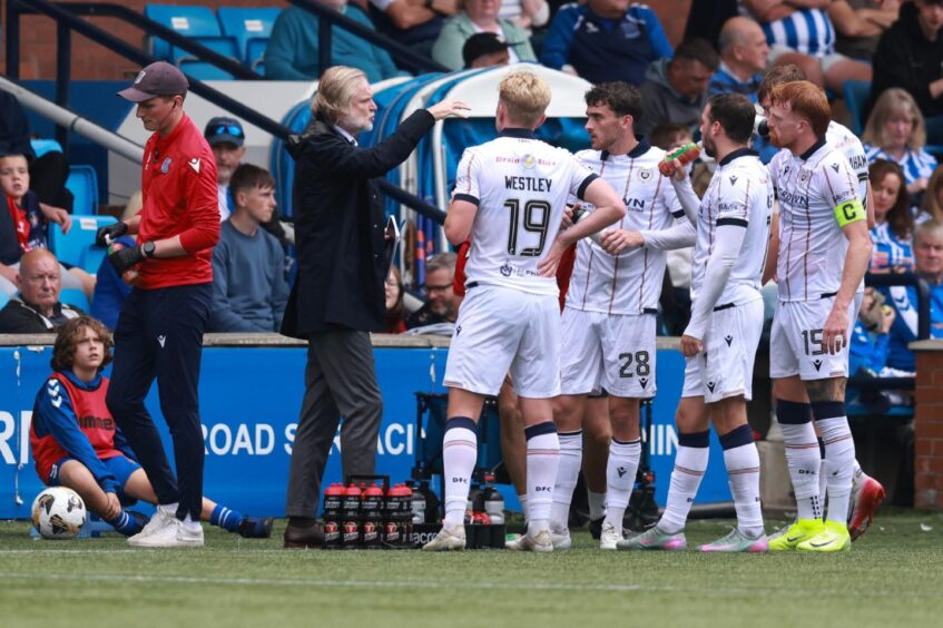 Dundee boss Steven Pressley dishes out instructions to his side at Kilmarnock. Image: David Young/Action Plus/Shutterstock