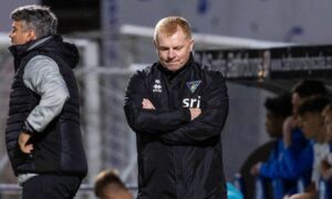 Neil Lennon says Dunfermline ‘deserved something’ from Fife derby as he makes penalty and red card claim