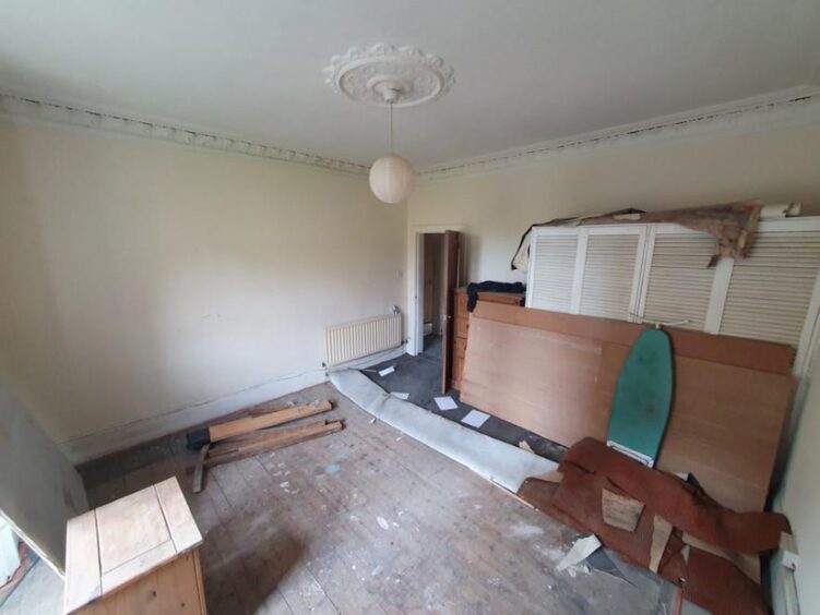 The flat requires a lot of work.