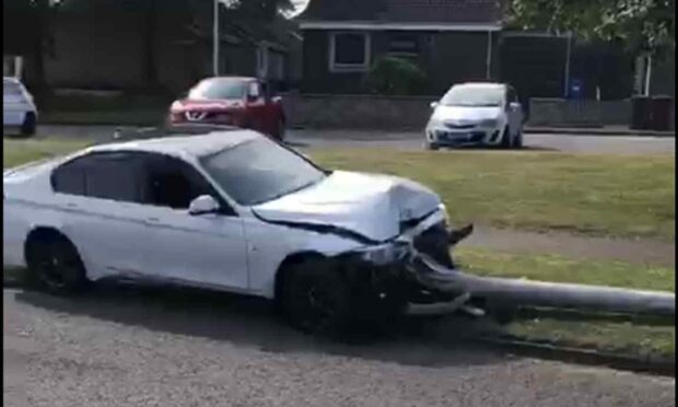 Car-crash into lamppost on Dundee's Balunie Drive.